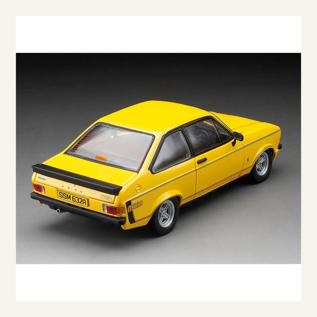 Sunstar 4632 1/18 Ölçek, 1976 Ford Escort MKII RS Mexico, Sarı