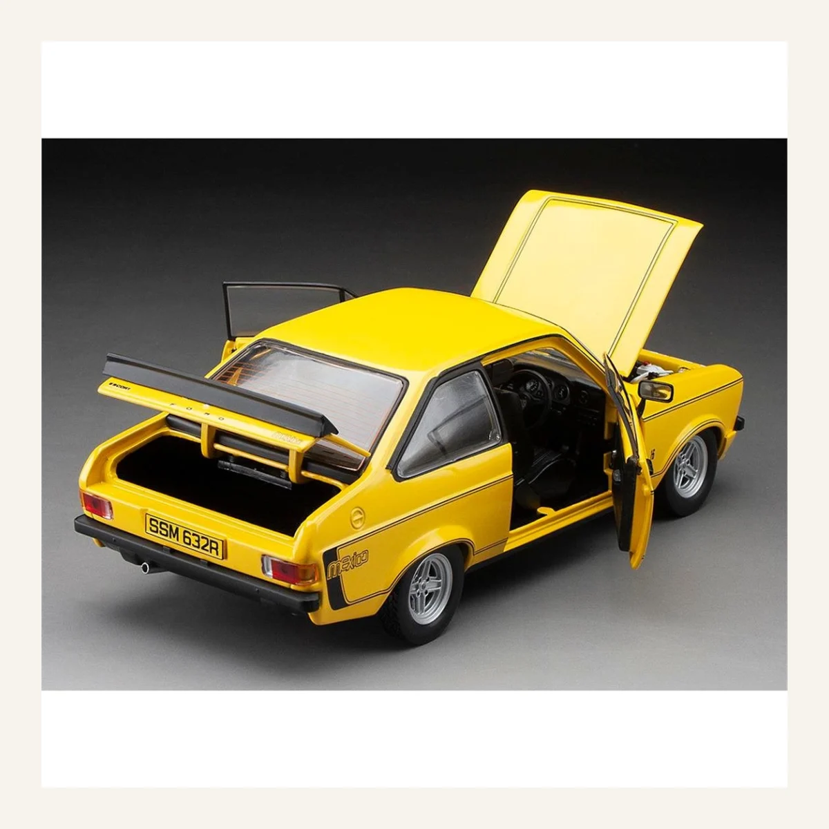 Sunstar 4632 1/18 Ölçek, 1976 Ford Escort MKII RS Mexico, Sarı